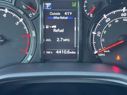 Certified 2024 Toyota 4Runner SR5 Premium image 32