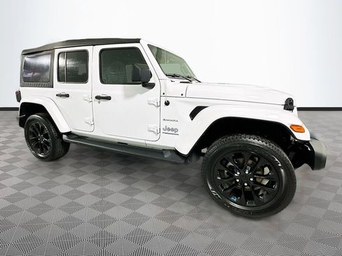 Used 2023 Jeep Wrangler Unlimited Sahara w/ Cold Weather Group AWD/4WD image 16