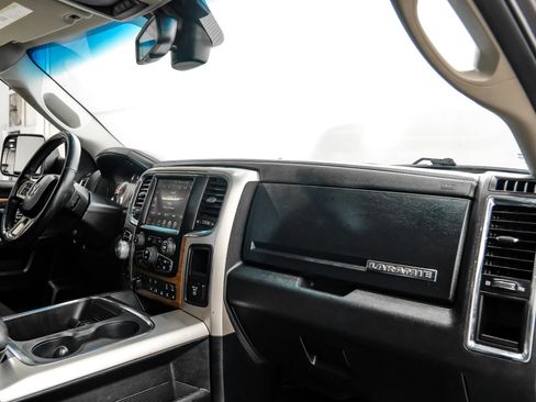 Used 2016 RAM 1500 Laramie w/ Convenience Group AWD/4WD image 15