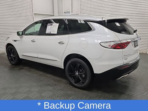 Used 2023 Buick Enclave Essence w/ Sport Touring Edition FWD image 7