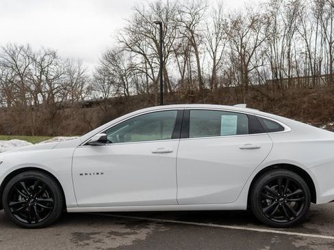 Used 2025 Chevrolet Malibu LT w/ Sport Edition image 9