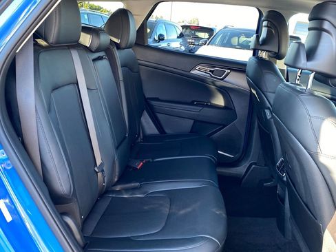 Used 2026 Kia Sportage EX w/ EX Panorama Roof Package image 30