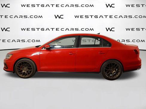 Used 2017 Volkswagen Jetta GLI FWD image 5
