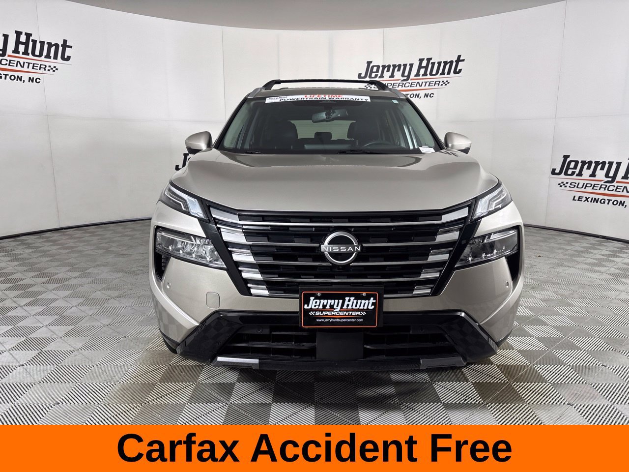 Used 2025 Nissan Rogue Platinum w/ Platinum Premium Package AWD/4WD image 3