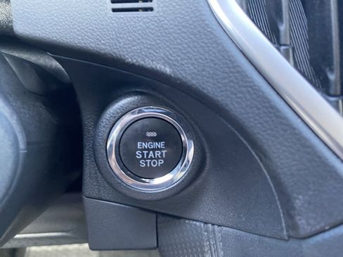 Certified 2022 Subaru Forester Premium AWD/4WD image 31