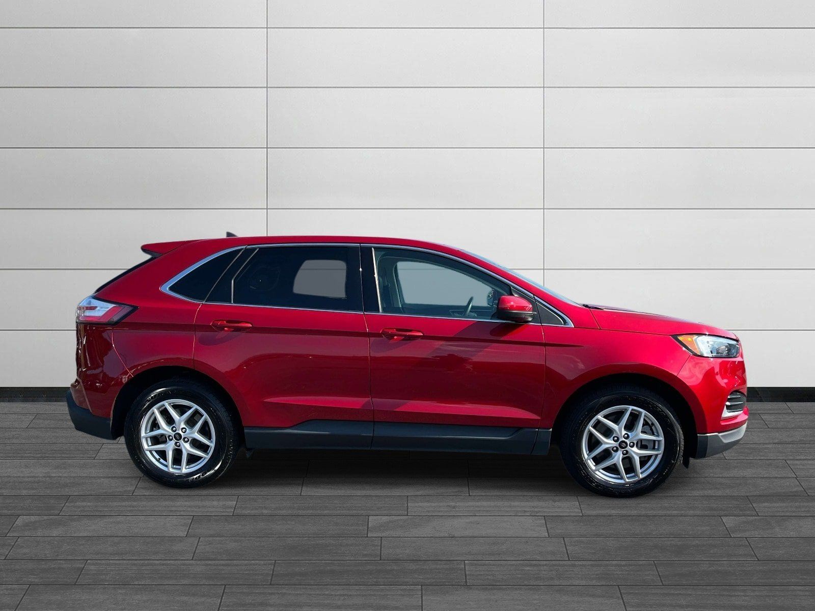 Used 2024 Ford Edge SEL AWD/4WD image 2