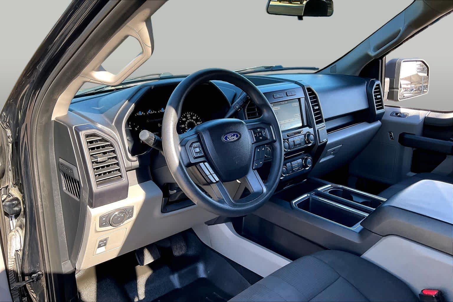 Used 2017 Ford F150 XL w/ Equipment Group 101A Mid AWD/4WD image 17