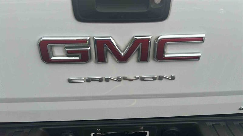Used 2022 GMC Canyon AT4 w/ Trailering Package AWD/4WD image 11