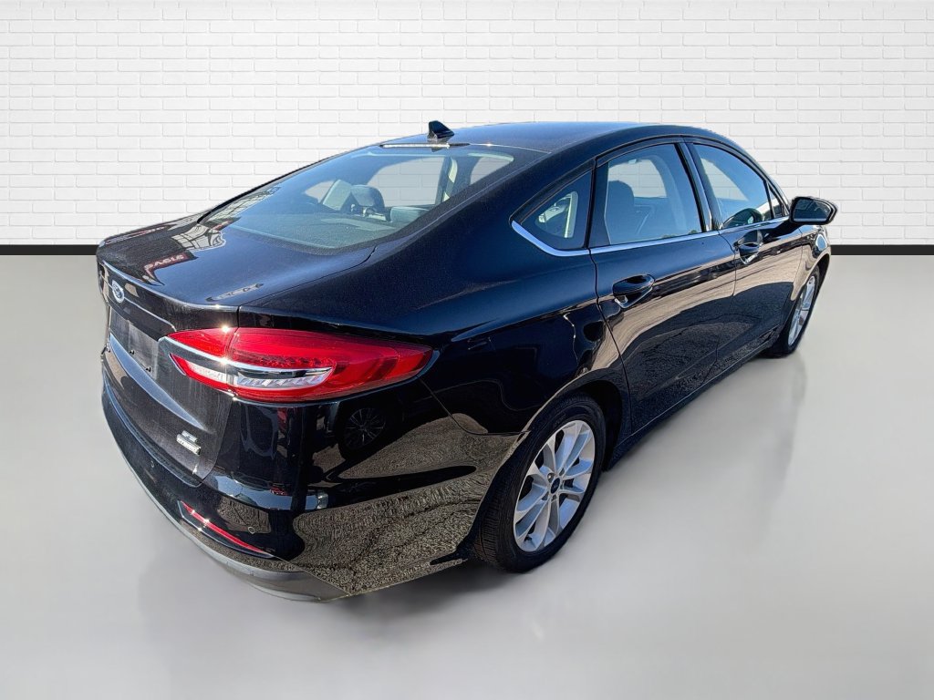 Used 2020 Ford Fusion SE FWD image 9