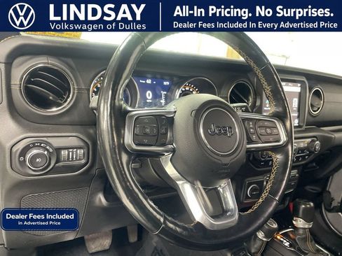 Used 2021 Jeep Wrangler Unlimited Sahara AWD/4WD image 15