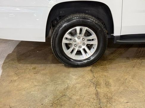 Used 2019 Chevrolet Suburban LT AWD/4WD image 6