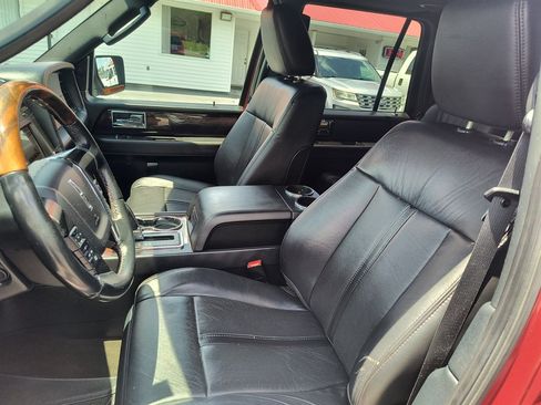 Used 2016 Lincoln Navigator Reserve AWD/4WD image 14
