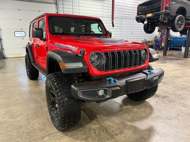 Used 2024 Jeep Wrangler Unlimited Rubicon 4xe w/ Technology Group AWD/4WD image 1