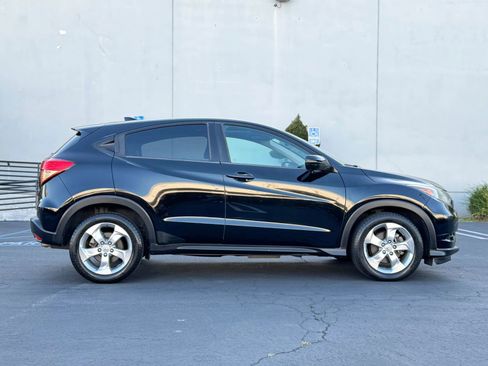 Used 2016 Honda HR-V EX image 3