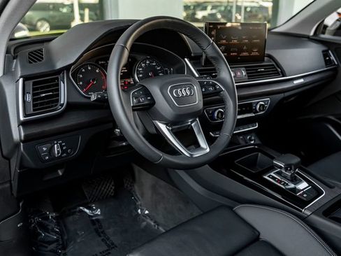 Used 2024 Audi Q5 2.0T Premium w/ Convenience Package AWD/4WD image 18