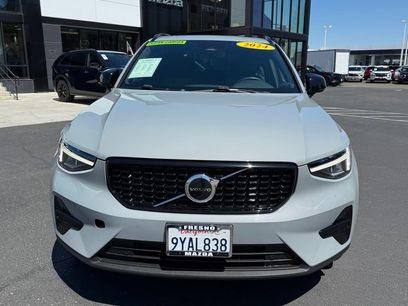 Used 2024 Volvo XC40 B5 Core