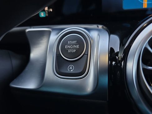 Certified 2025 Mercedes-Benz GLB 250 4MATIC image 29