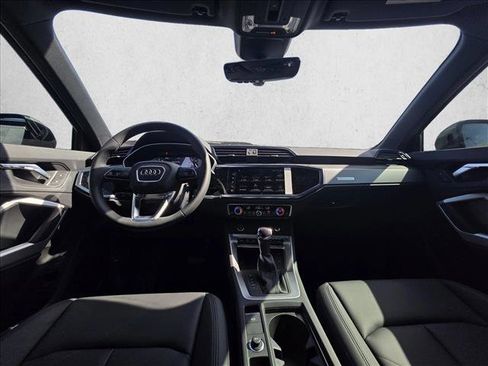 Used 2025 Audi Q3 2.0T Premium w/ Convenience Package AWD/4WD image 20