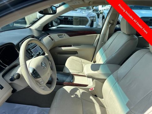 Used 2011 Toyota Avalon FWD image 2