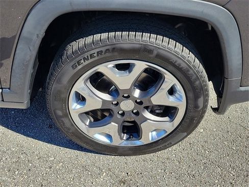 Used 2019 Jeep Compass Limited image 7