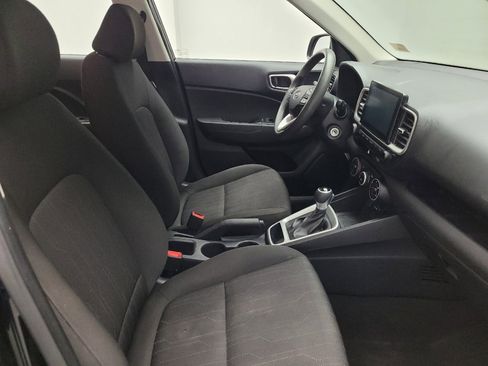 Used 2021 Hyundai Venue SE FWD image 21
