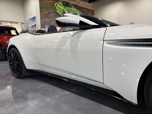 Used 2019 Aston Martin DB11 Tech Pkg $236K MSRP image 24