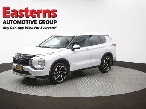 Used 2024 Mitsubishi Outlander SE AWD/4WD image 55