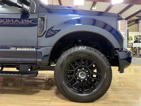 Used 2022 Ford F350 Lariat w/ Black Appearance Package AWD/4WD image 4