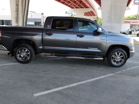Used 2014 Toyota Tundra SR5 w/ SR5 Upgrade Package AWD/4WD image 5