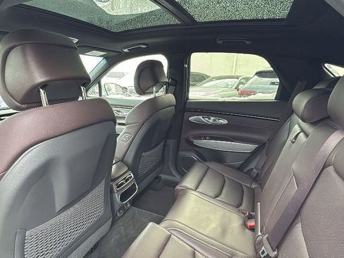 Used 2022 Genesis GV70 2.5T w/ Advanced Package image 35