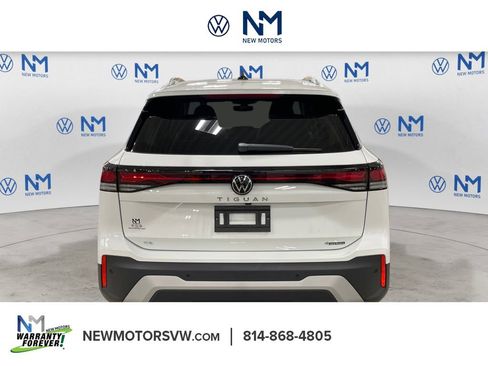 New 2026 Volkswagen Tiguan SE image 4