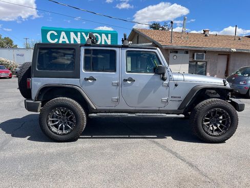 Used 2018 Jeep Wrangler Unlimited Sport S image 2