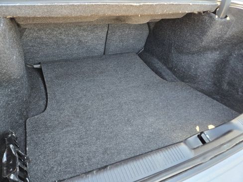 Used 2016 Dodge Charger SXT image 10