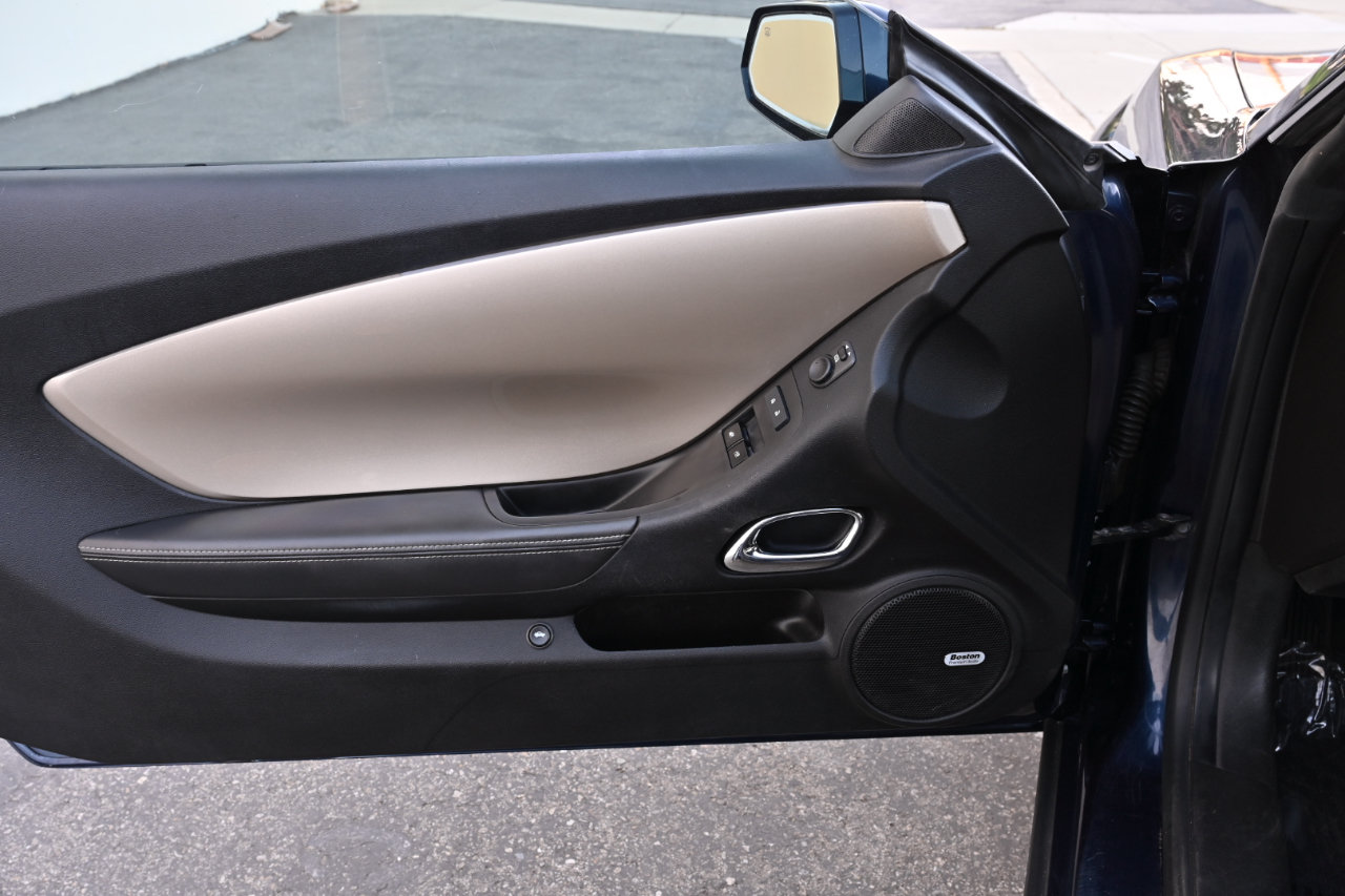 Used 2012 Chevrolet Camaro SS RWD image 26