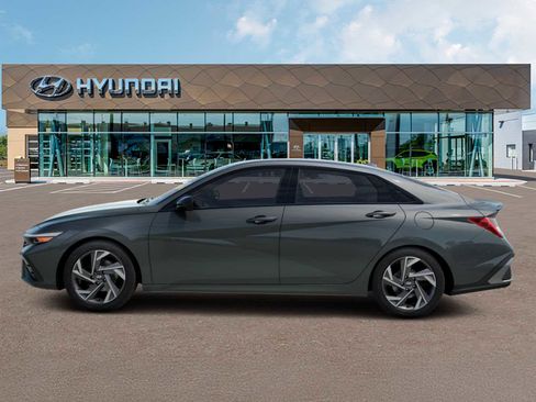 New 2026 Hyundai Elantra SEL Sport Premium image 2