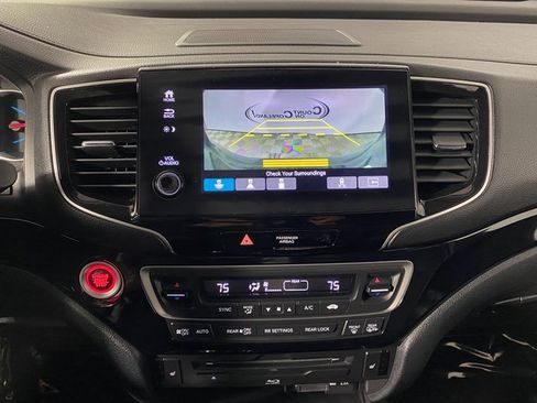 Used 2021 Honda Pilot Touring image 18