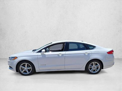 Used 2018 Ford Fusion SE FWD image 8