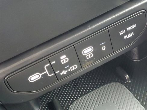 Used 2025 Kia K4 EX image 21