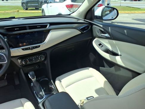 Used 2022 Buick Encore GX Select w/ Sport Touring Package FWD image 13