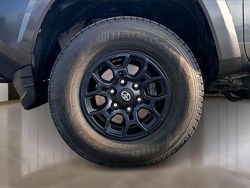 Used 2021 Toyota Tacoma SR5 image 29