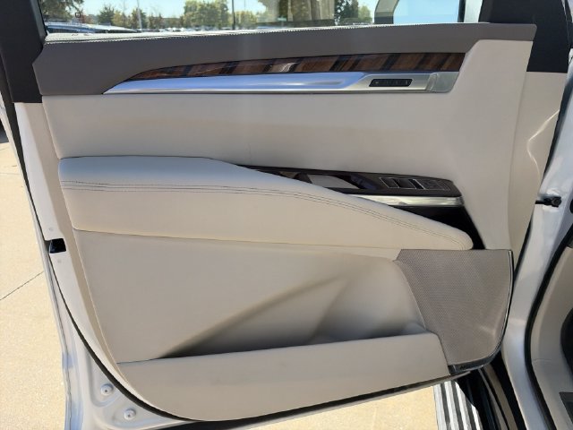 Used 2025 Cadillac Escalade Sport Platinum AWD/4WD image 15