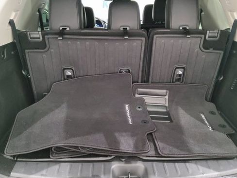 Used 2024 Nissan Pathfinder Platinum image 18