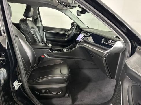 Used 2023 Jeep Grand Cherokee 4WD 4xe image 28