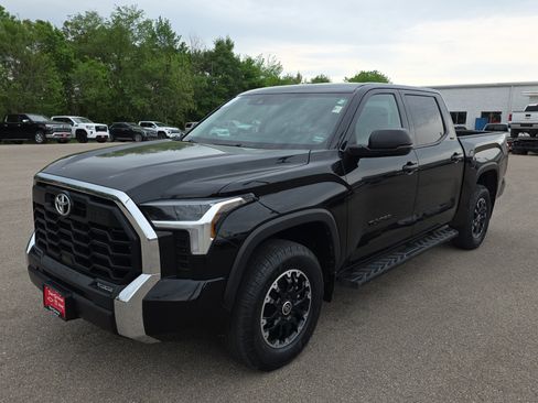Used 2023 Toyota Tundra SR5 w/ TRD Off-Road Package image 4