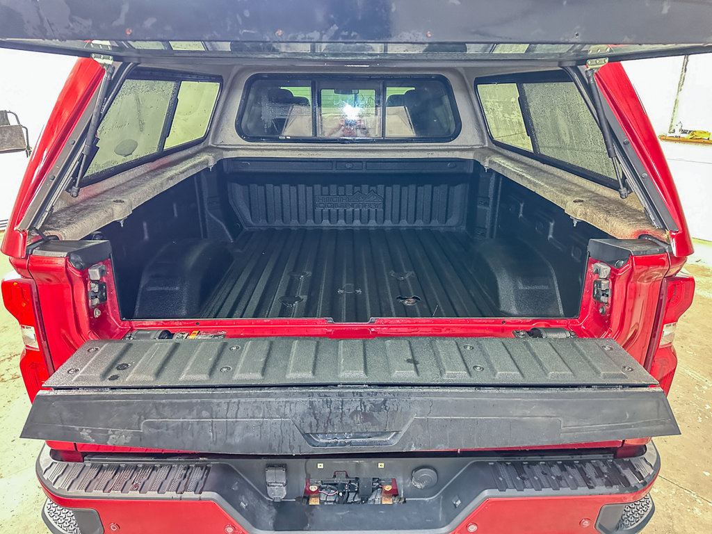 Used 2022 Chevrolet Silverado 2500 High Country w/ Safety Package II AWD/4WD image 17