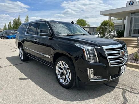 Used 2019 Cadillac Escalade ESV Platinum AWD/4WD image 2