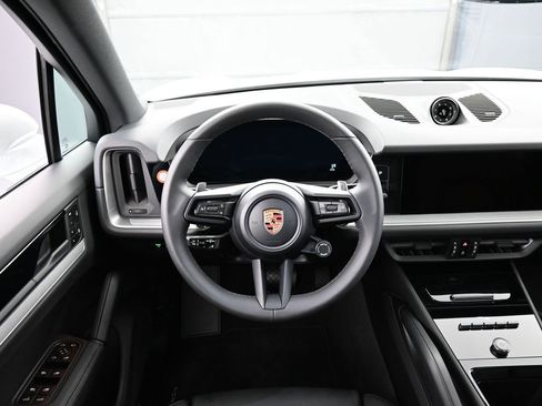 New 2026 Porsche Cayenne AWD/4WD image 17