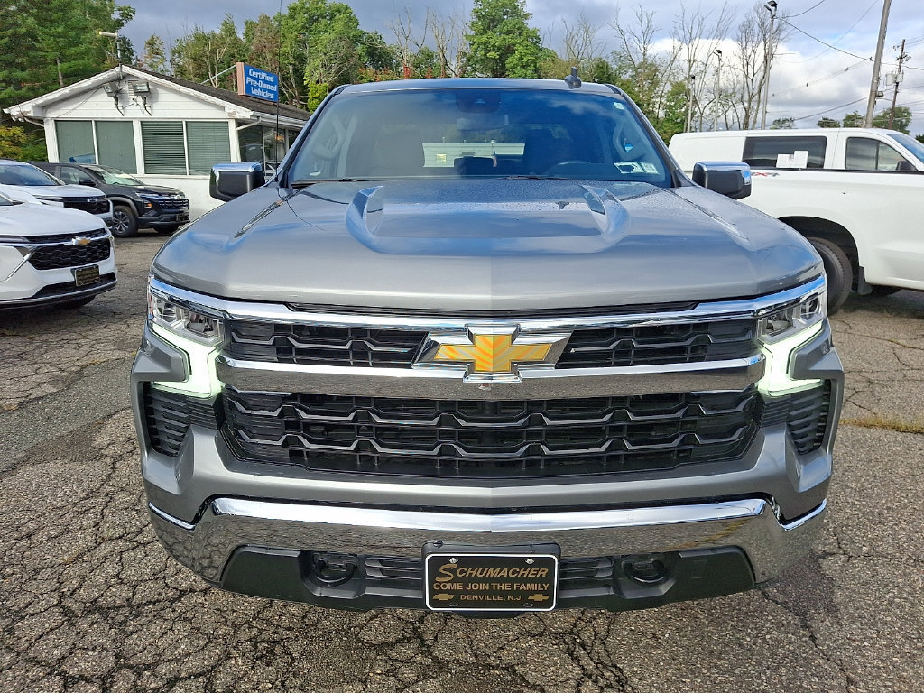 Used 2023 Chevrolet Silverado 1500 LT AWD/4WD image 2