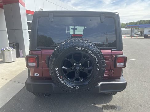 Used 2022 Jeep Wrangler Unlimited Sport AWD/4WD image 7