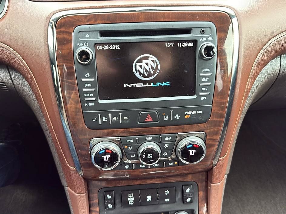 Used 2014 Buick Enclave Leather FWD image 31